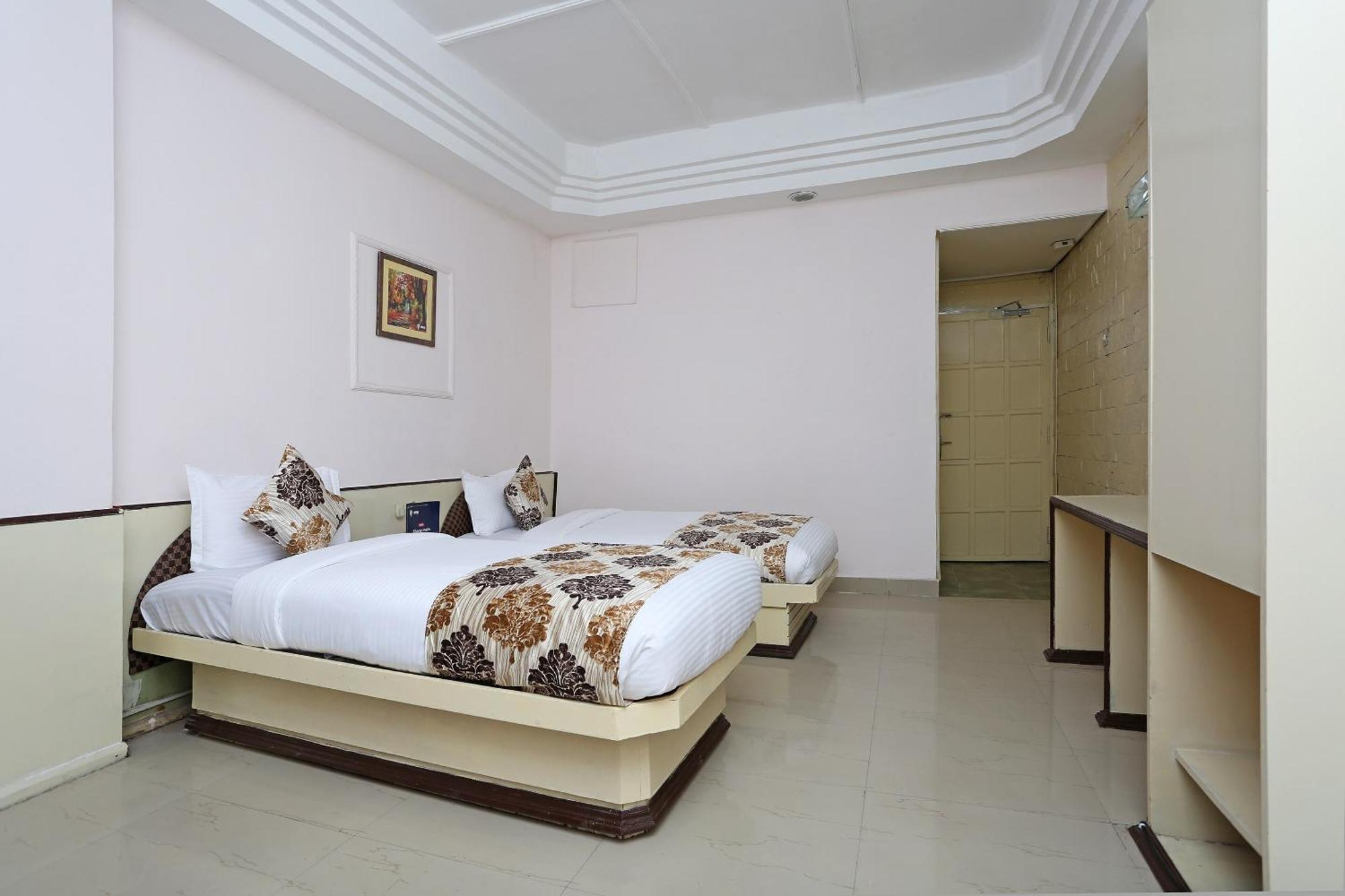 Hotel O Midtown Raipur  Exterior photo